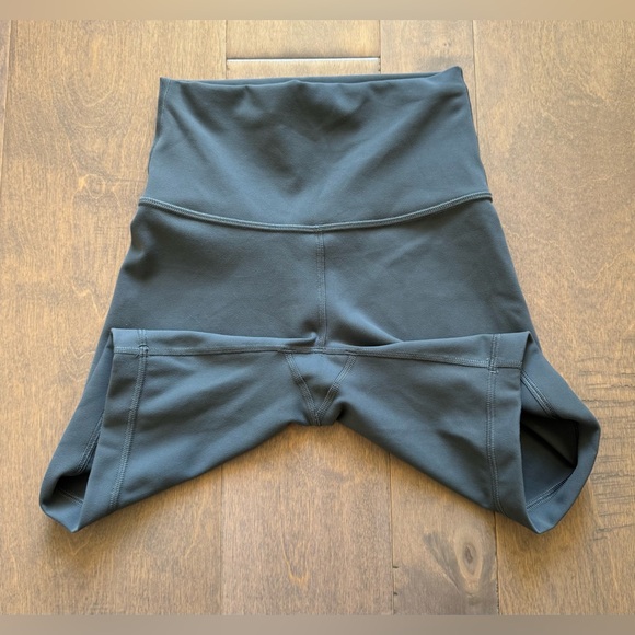 Lululemon Wunder Train High-Rise Shorts 6" - Picture 9 of 11